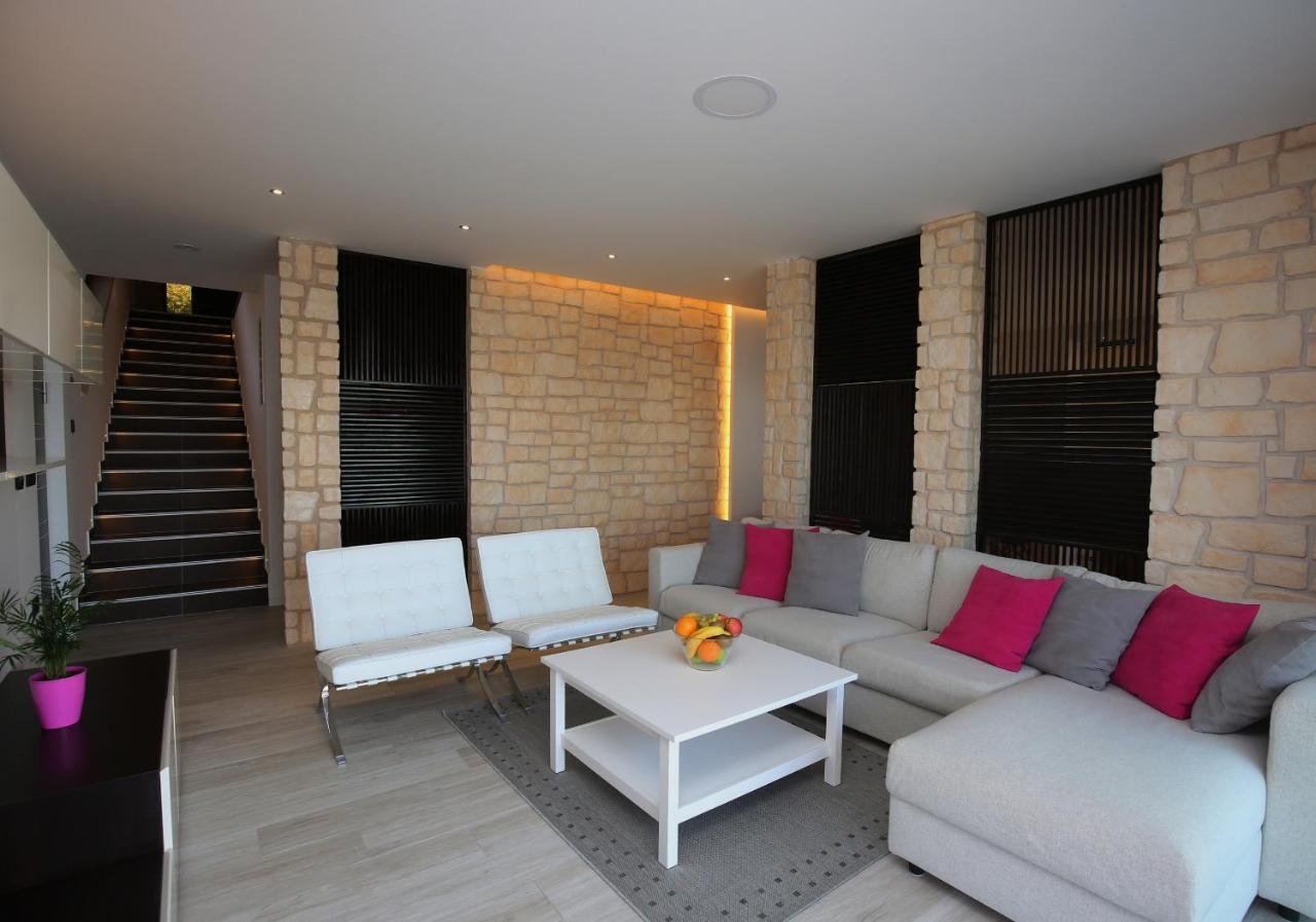 Villa Infinity Šmrika Buitenkant foto